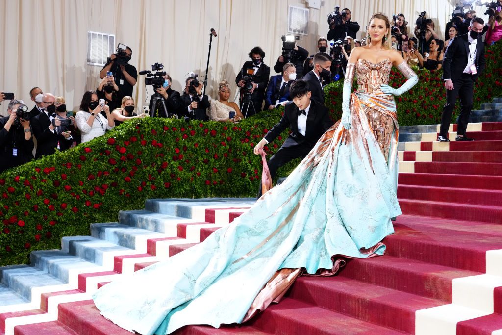 NEW YORK, NEW YORK - MAY 02: Blake Lively attends The 2022 Met Gala Celebrating "In America: An Anthology of Fashion" at The Metropolitan Museum of Art on May 02, 2022 in New York City. (Photo by Jeff Kravitz/FilmMagic)