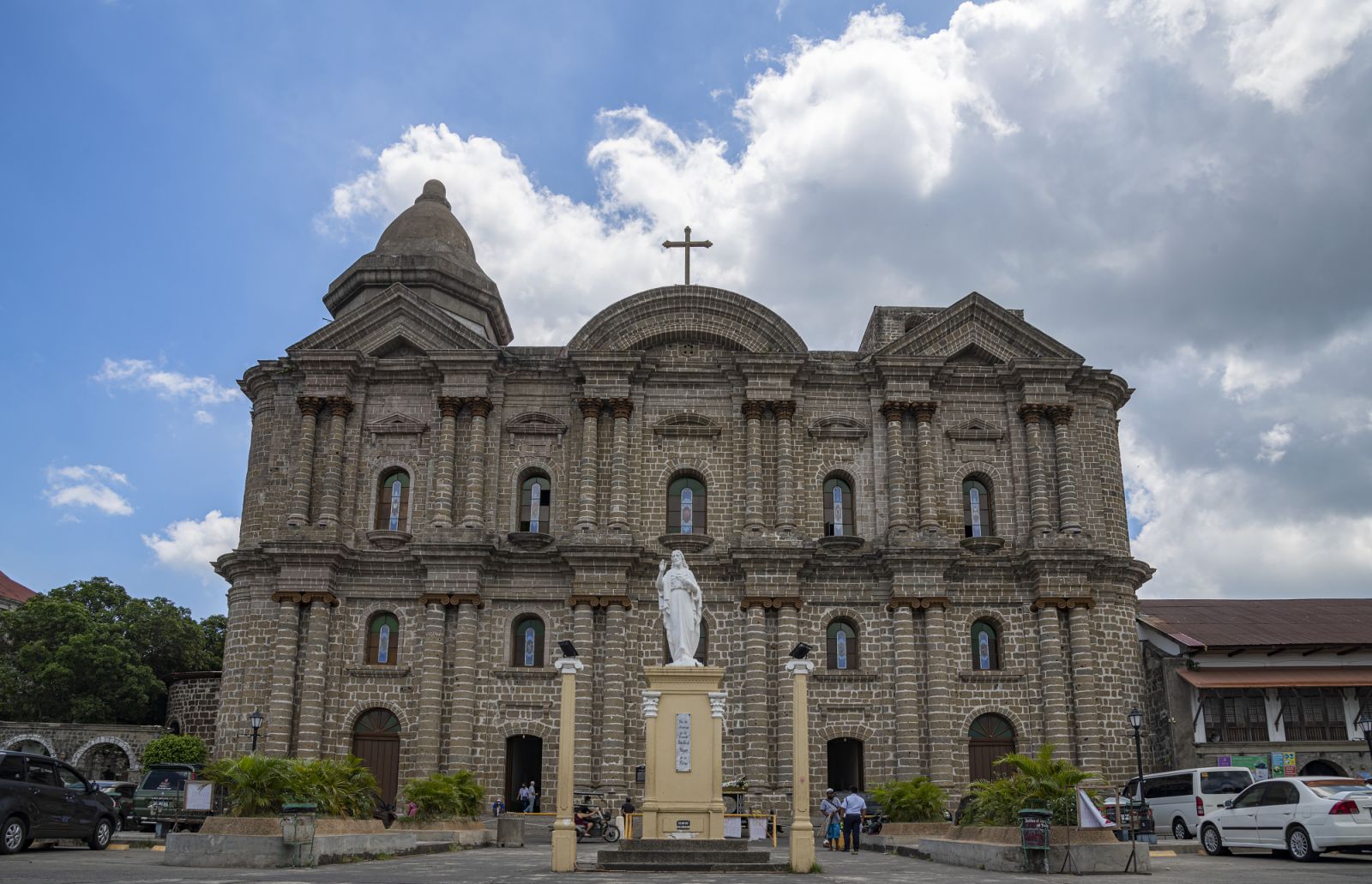 Basilica of St Martin de Tours (Photo: ImaheNiNiño1989/Wikimedia Commons)