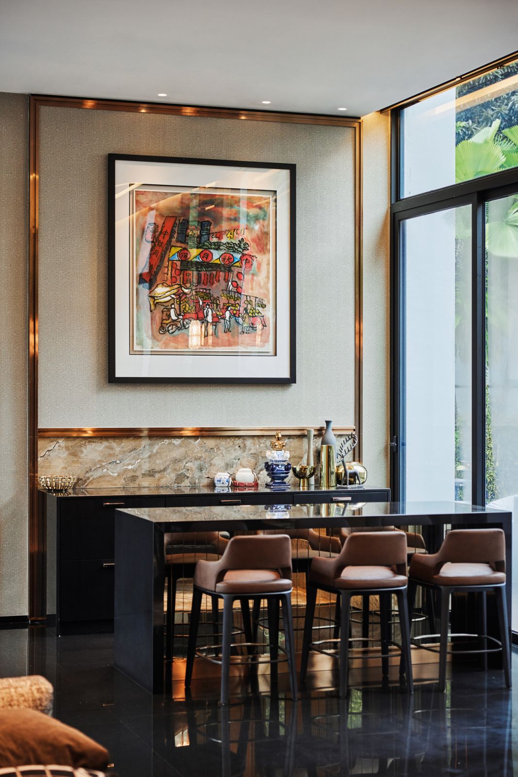 The piano lounge’s corner bar is a new touchpoint on the same level