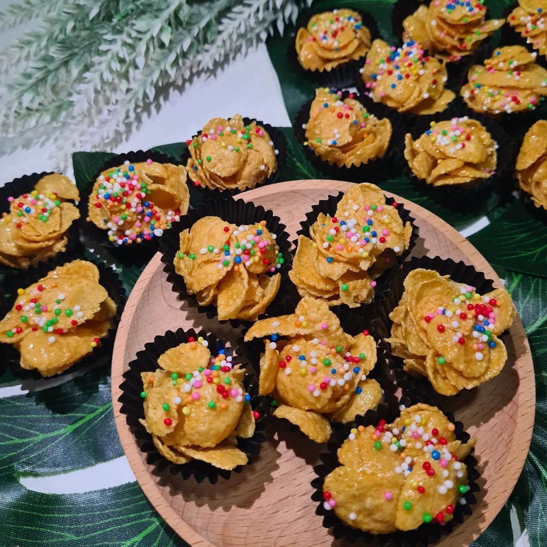Honey cornflakes or biskut cornflake madu (Photo: Instagram / @mummyera_honeycornflakes)
