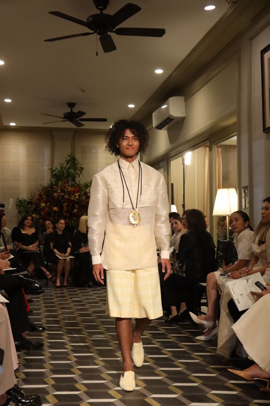 Una collection by Paul Cabral