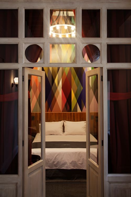 Modern interior correlates with the historical architecture