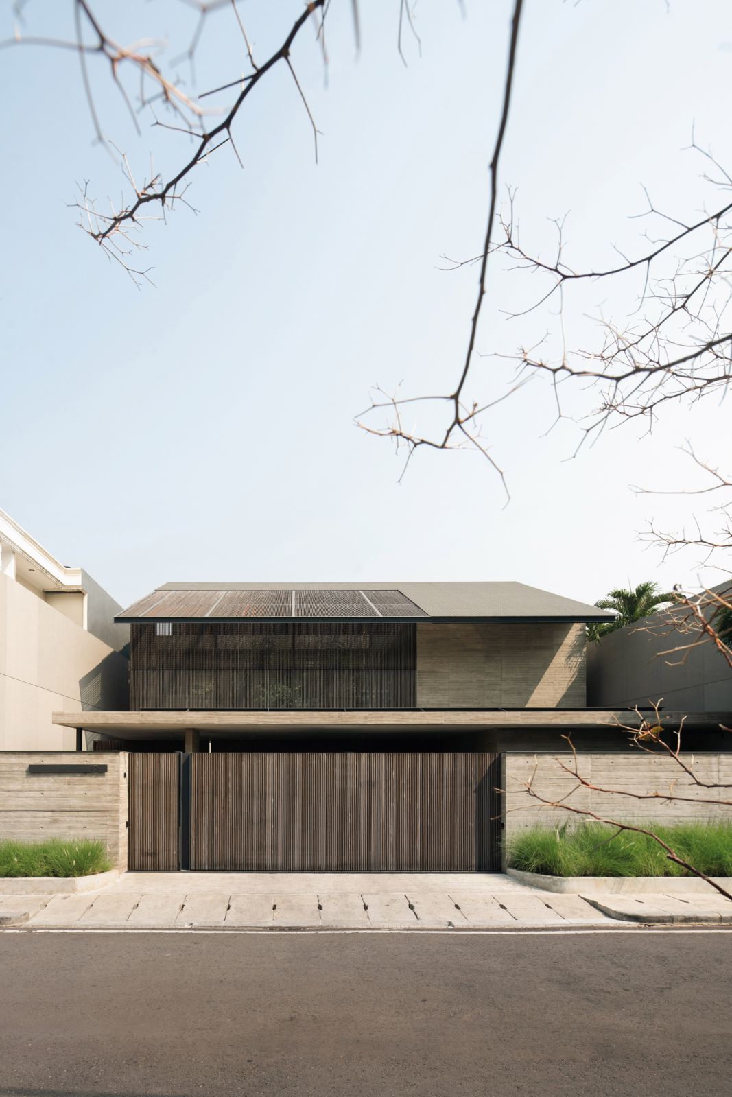 The house sports subtle Japanese influences and a minimalist aesthetic