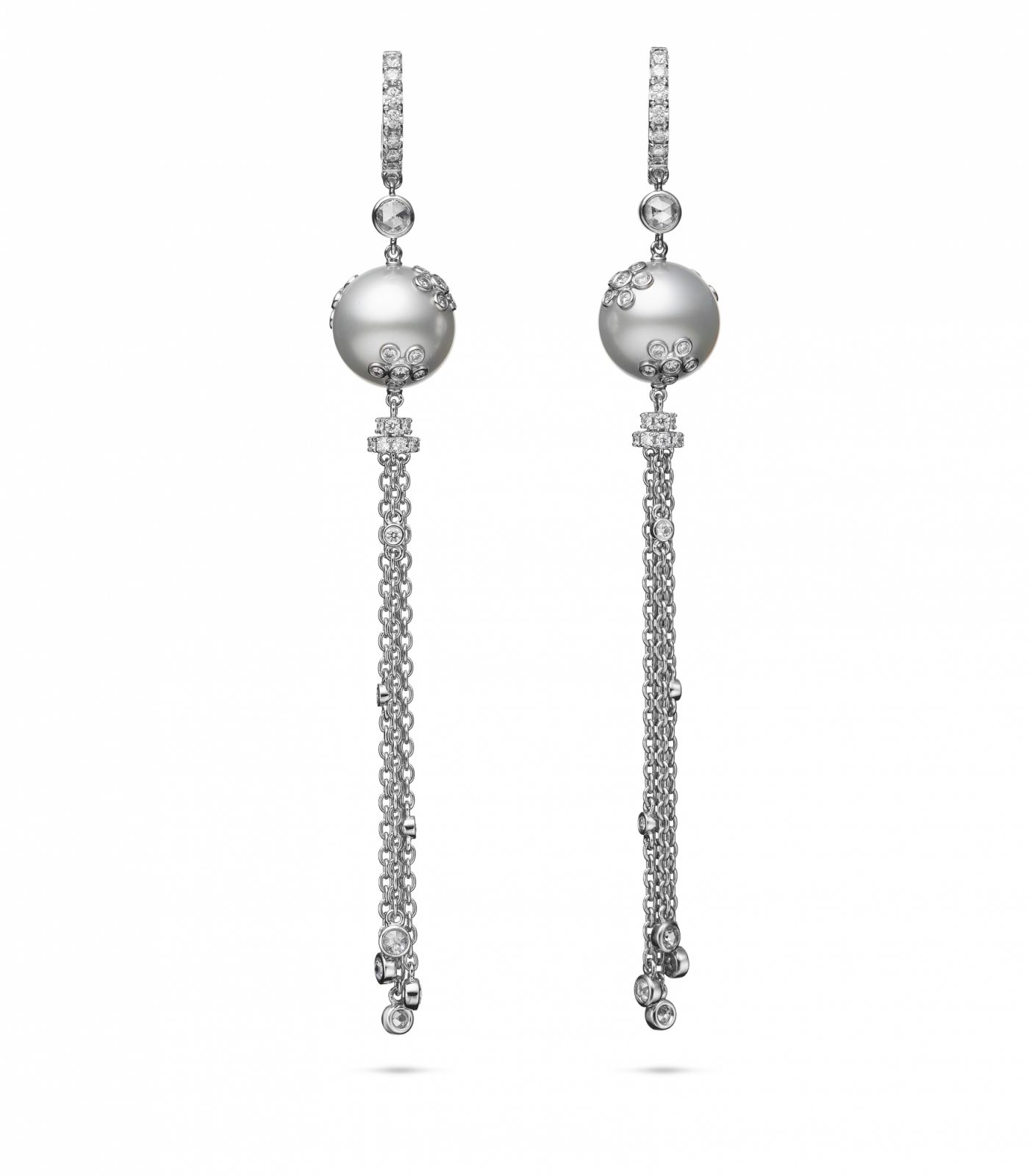 MIKIMOTO頂級珠寶系列《Praise to the Sea》– 南洋珍珠鑽石流蘇耳環。（Photo: MIKIMOTO）