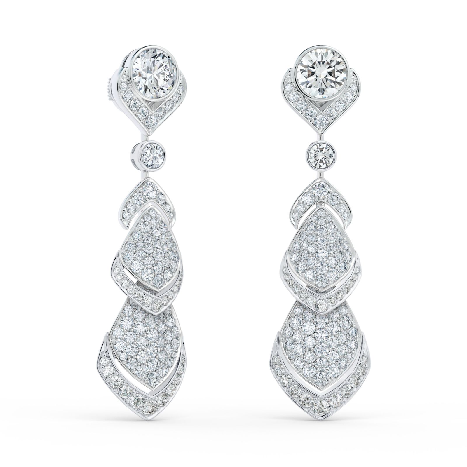 Metamorphosis by De Beers 高級珠寶系列 Spring 18K白金鑽石耳環 中央主鑽:兩顆1.20克拉圓形明亮式切割鑽石(Photo: De Beers)