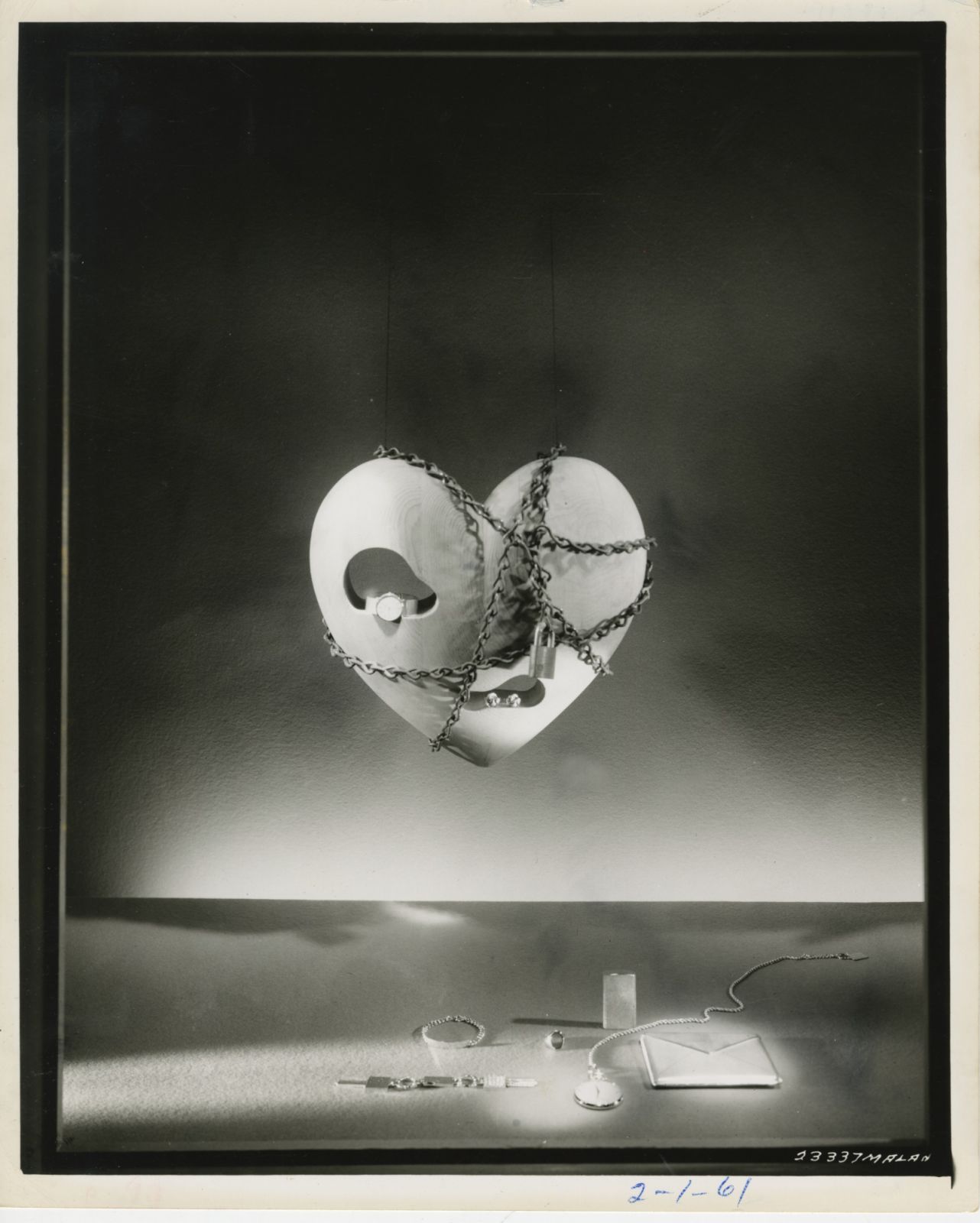 'Chained Hearts' by Gene Moore, February 1961 (Photo: Courtesy of Tiffany & Co)