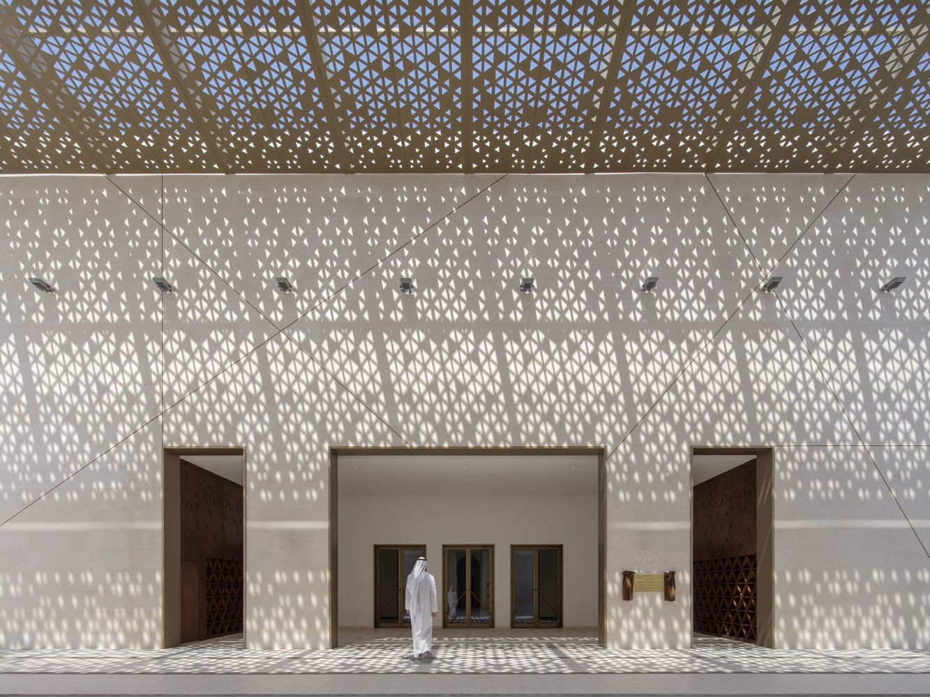 A transcendental journey from the courtyard into the building (Photo: Gerry O'Leary via @dabbagharchitects_ / Instagram)