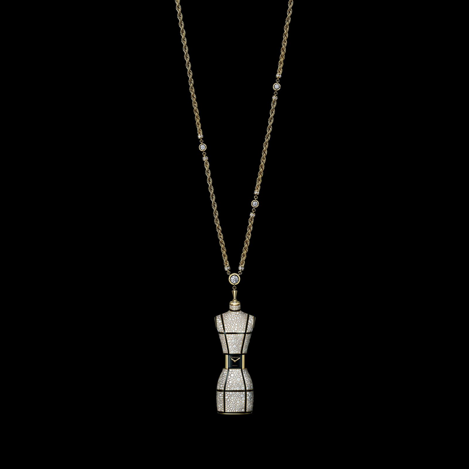 The Chanel Bust Long necklace (Photo: courtesy of Chanel)