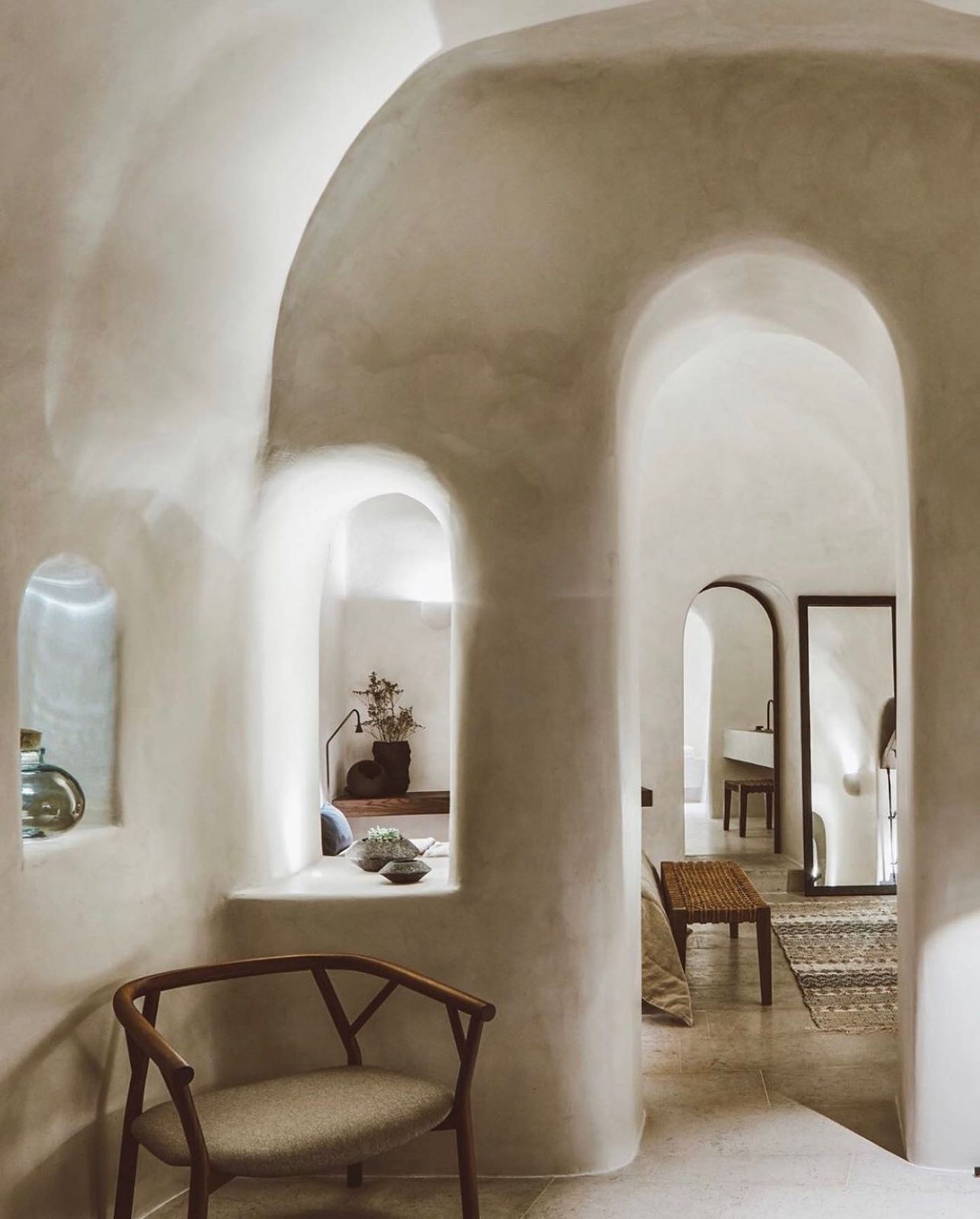 世上最美的設計酒店:Vora Villas Santorini,希臘聖托里尼(Photo: IG@vora_santorini)