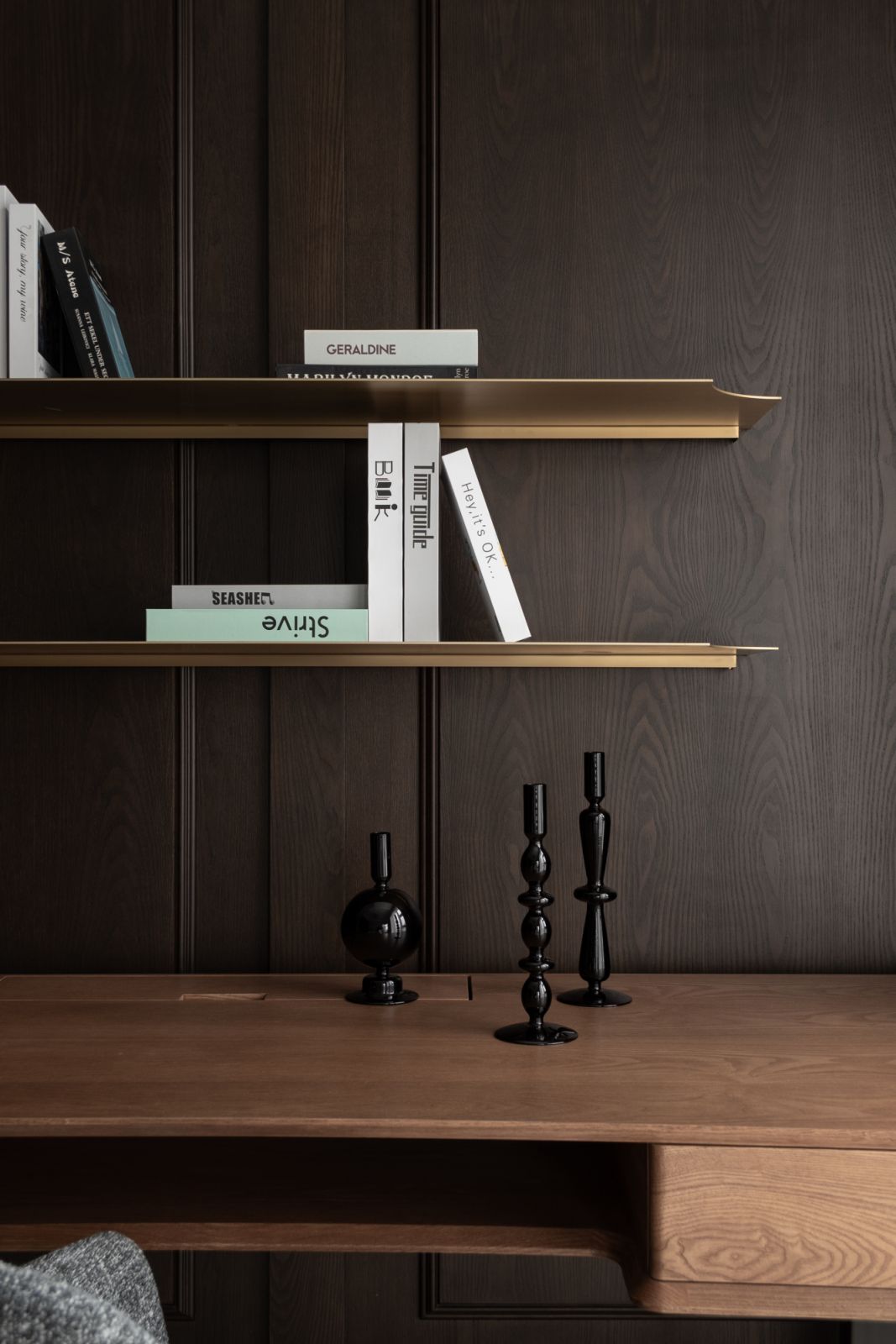 Floating shelves