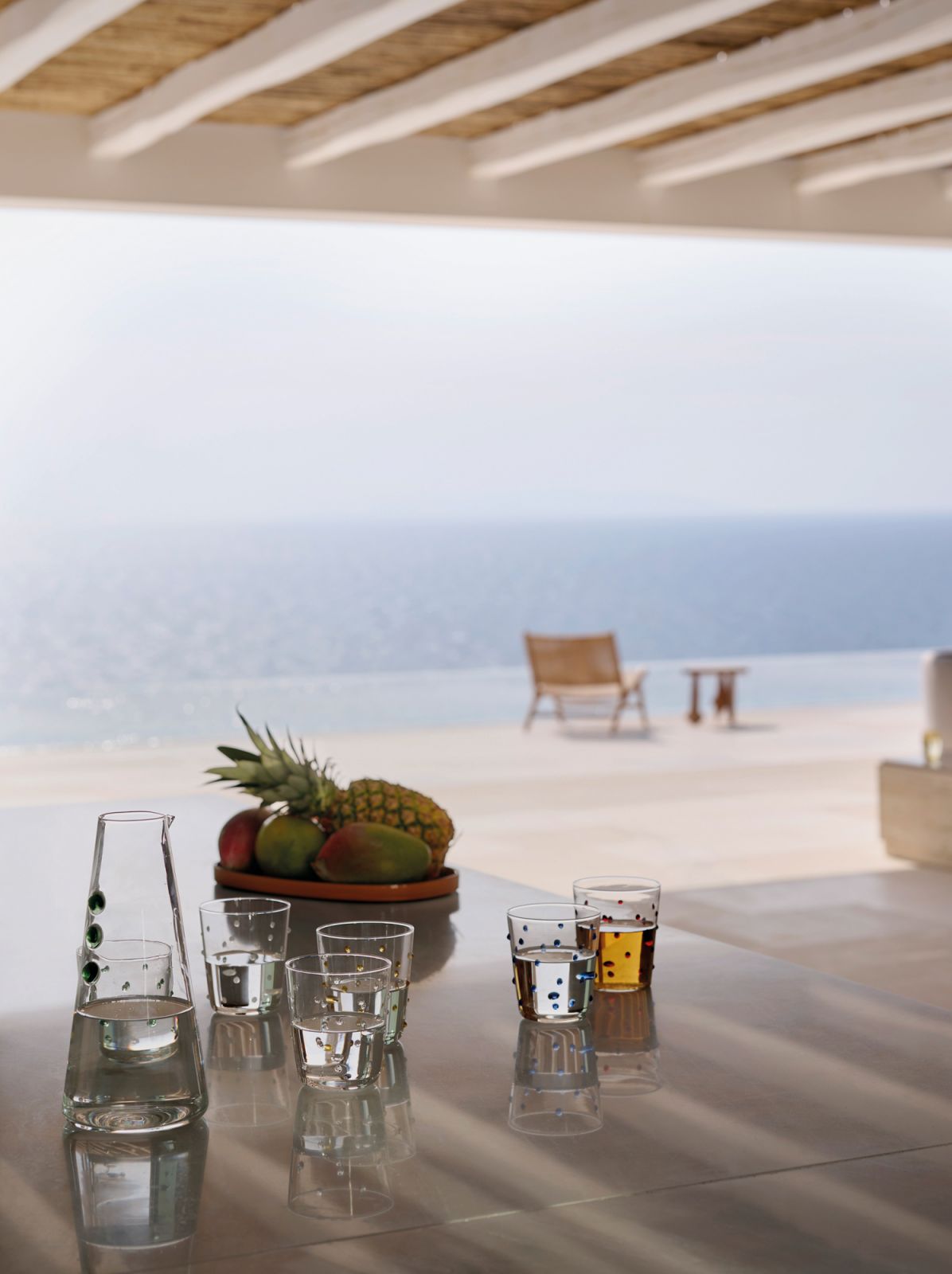 The bar area is an excellent spot from which to enjoy the ocean panorama and bracing sea breezes