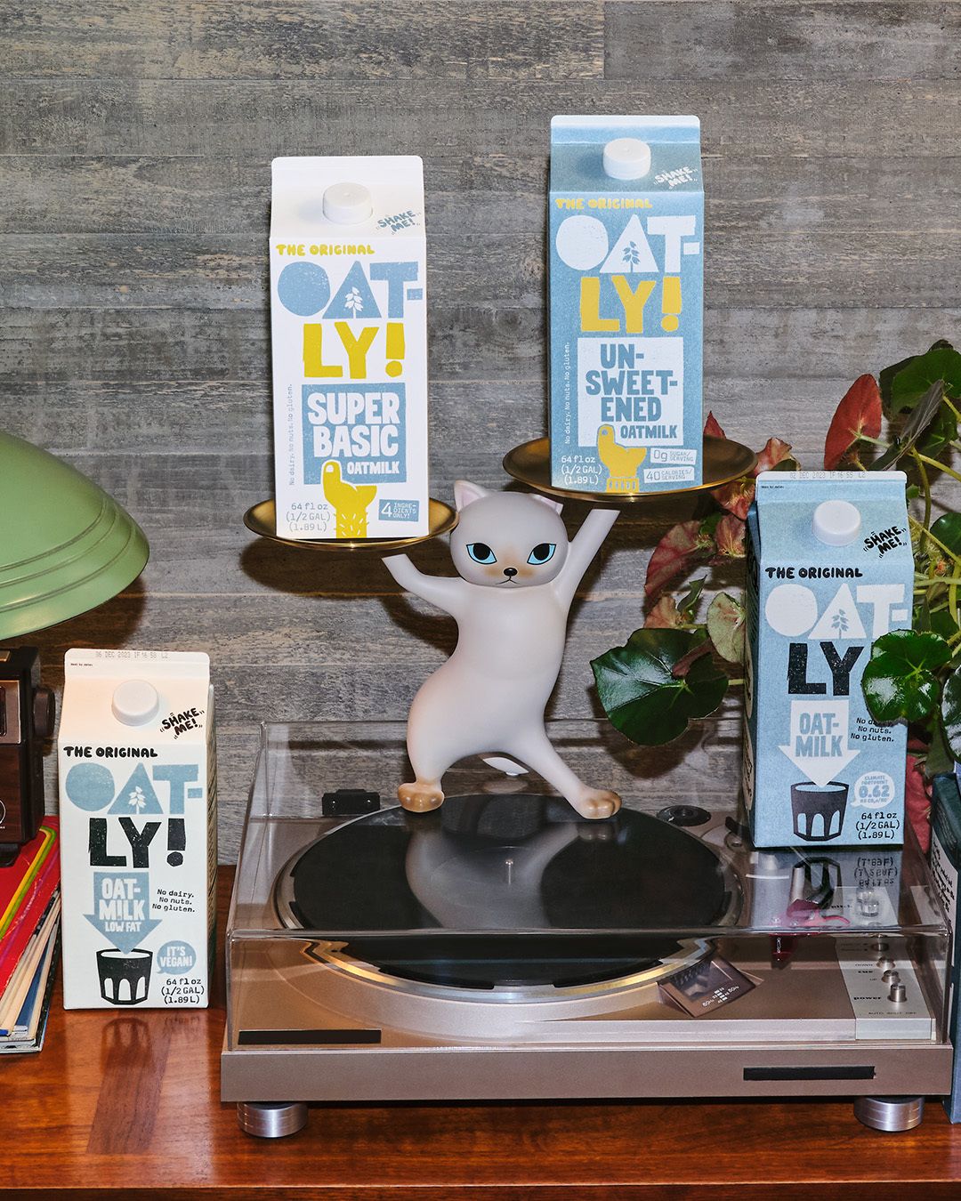 Cartons of Oatly (Photo: Instagram / @oatly)
