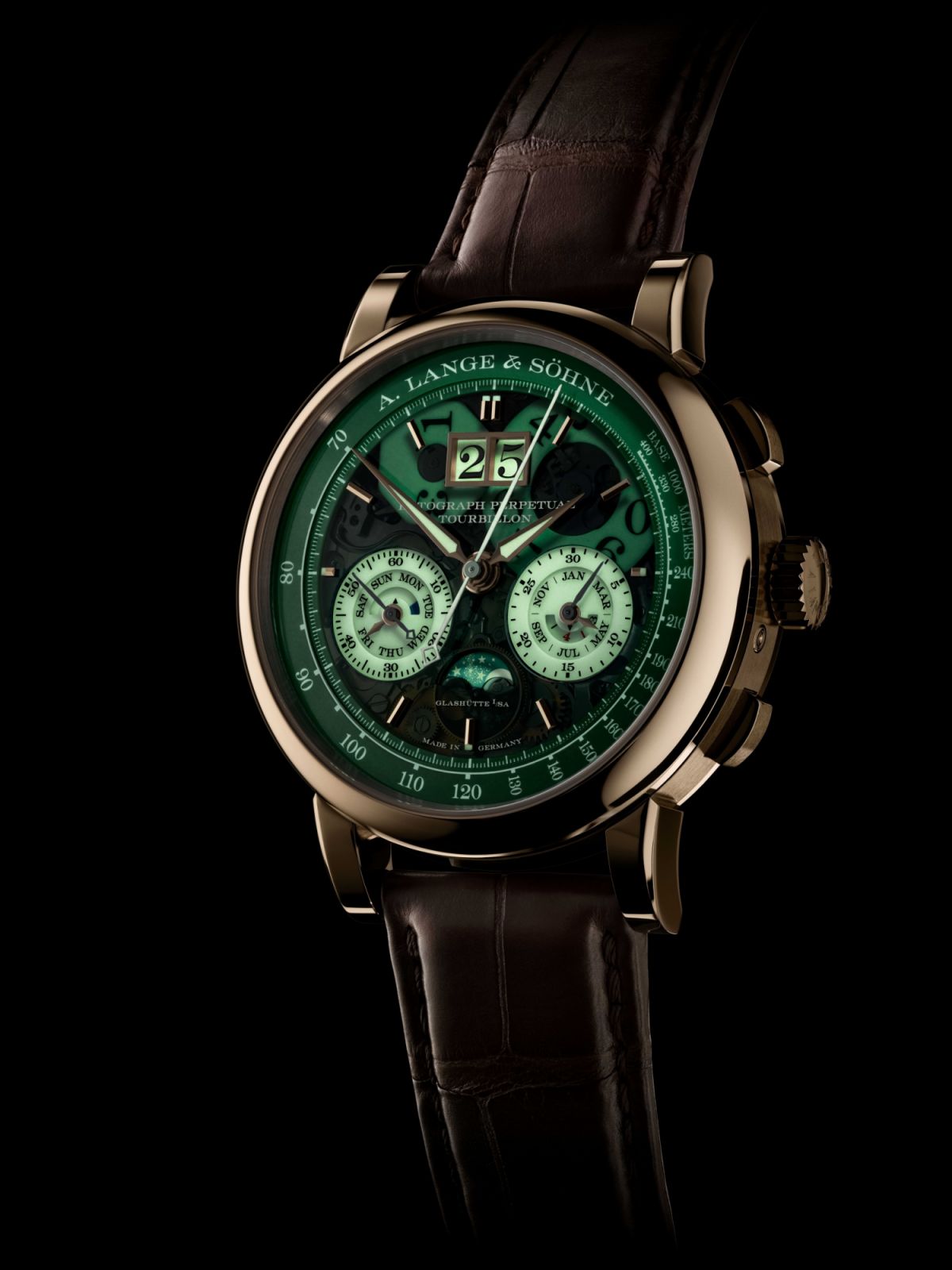Datograph Perpetual Tourbillon Honeygold "Lumen"綠色藍寶石水晶錶盤款式。(Photo: A. Lange & Söhne)