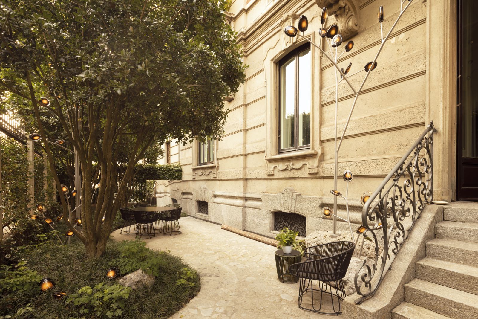 The garden at Bocci’s Milan apartment showroom