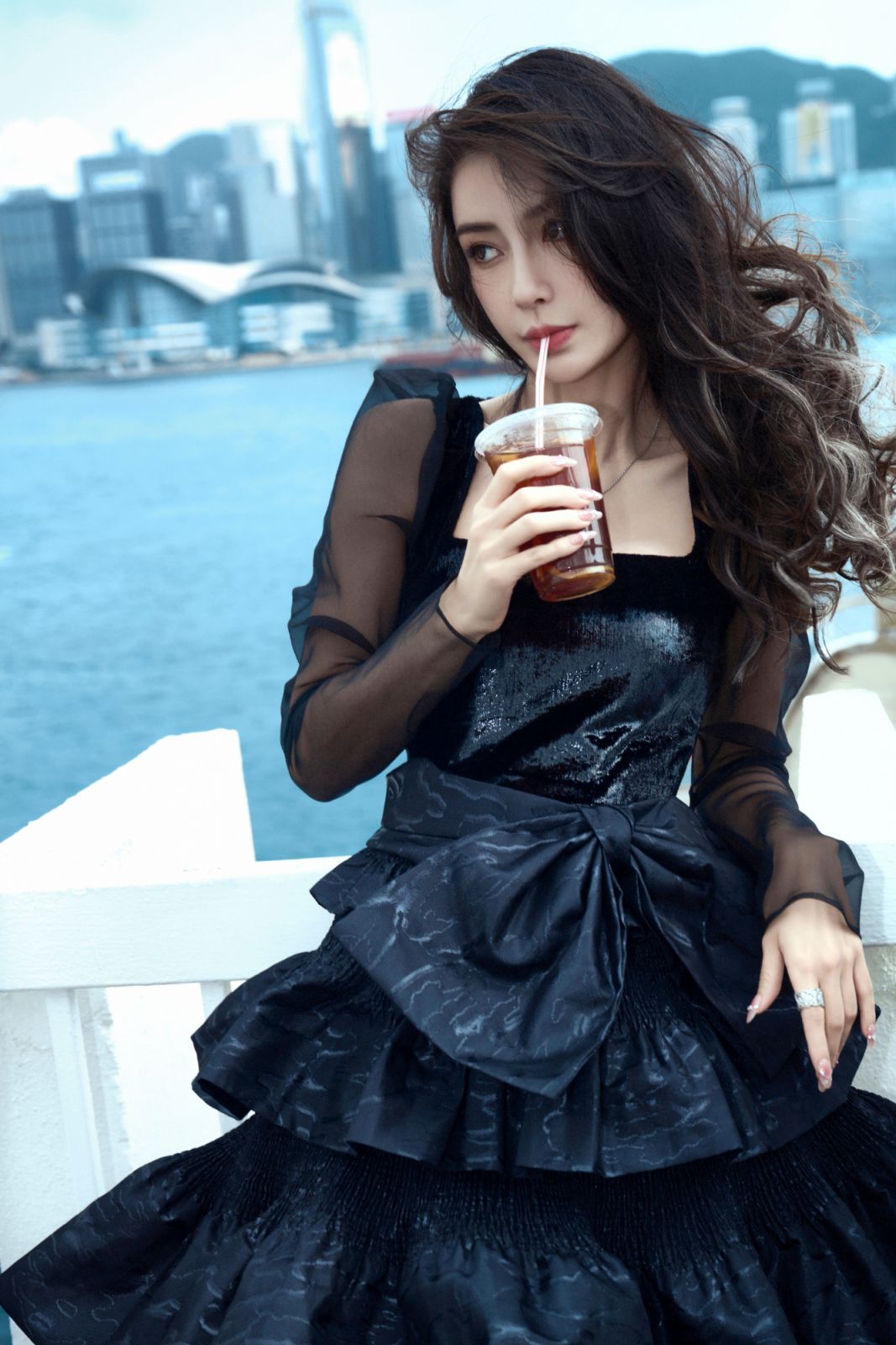 (Photo: Weibo @楊穎工作室)