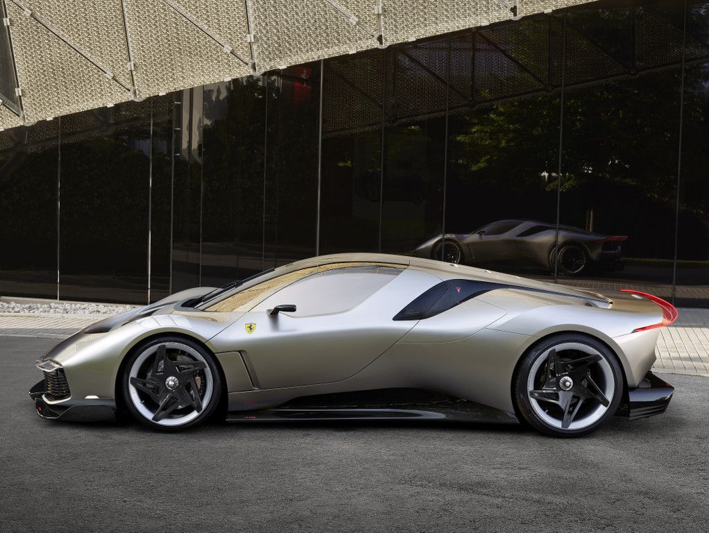 KC23(Photo by Ferrari)