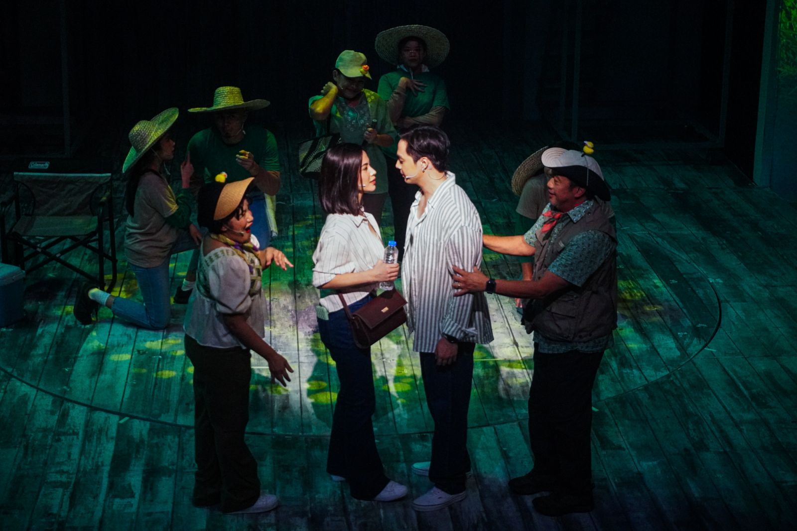 Popoy and Basha together with Edith and Willie (Photo: PETA)