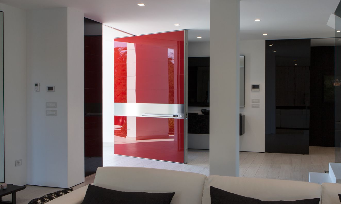 Oikos — SYNUA Safety Door (Photo: Pikos)