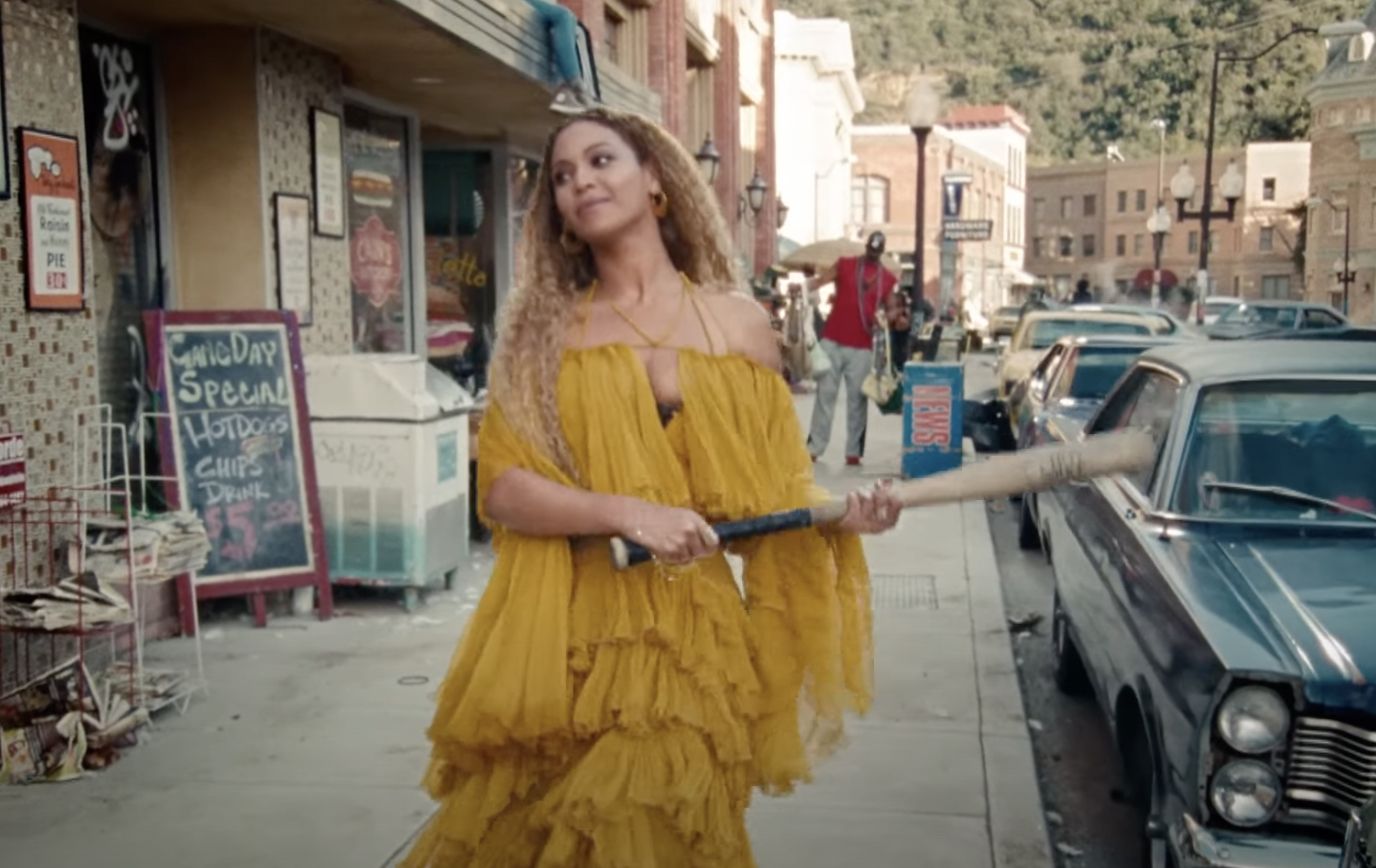 Beyoncé in her 'Hold Up' music video (Photo: youtube.com/Beyoncé)