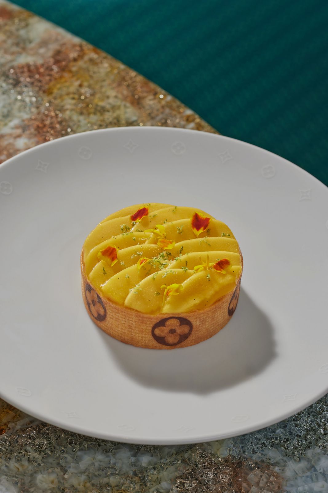 Thai mango tart filled with almond cream