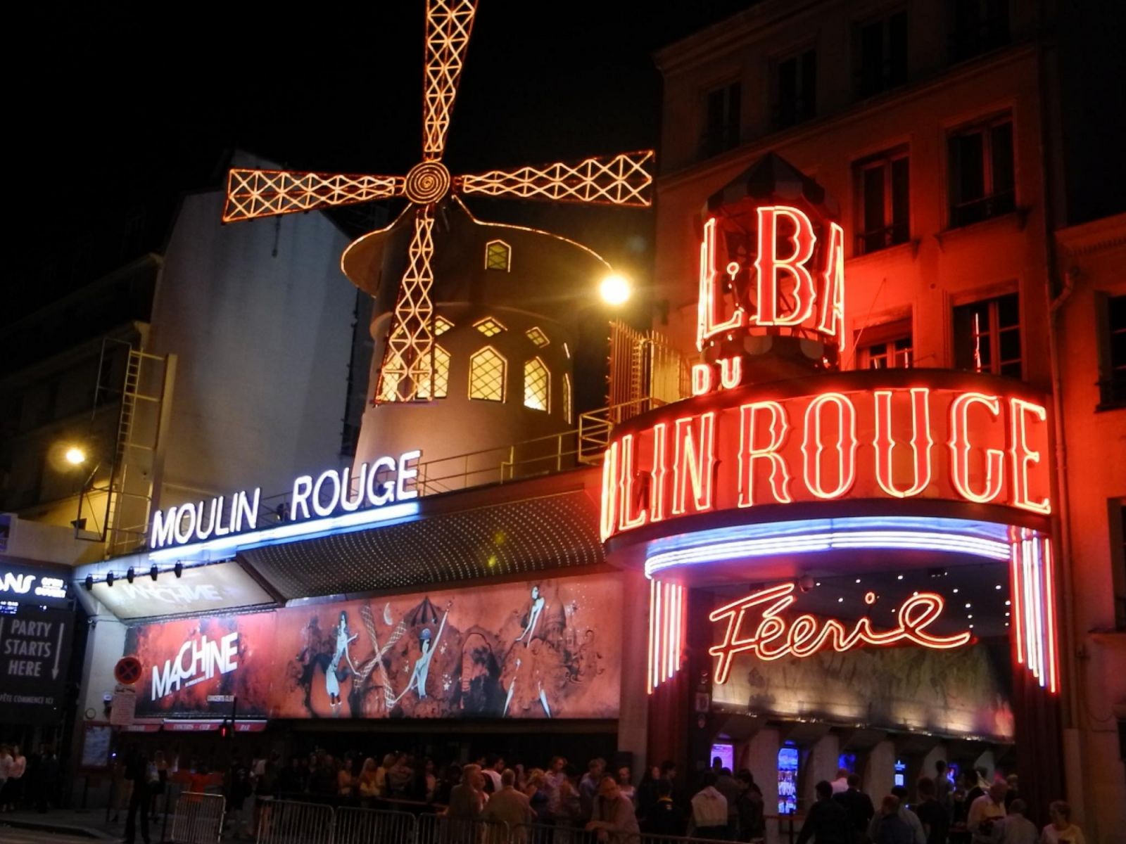 法國紅磨坊moulin-rouge (Photo:tripadvisor.com)