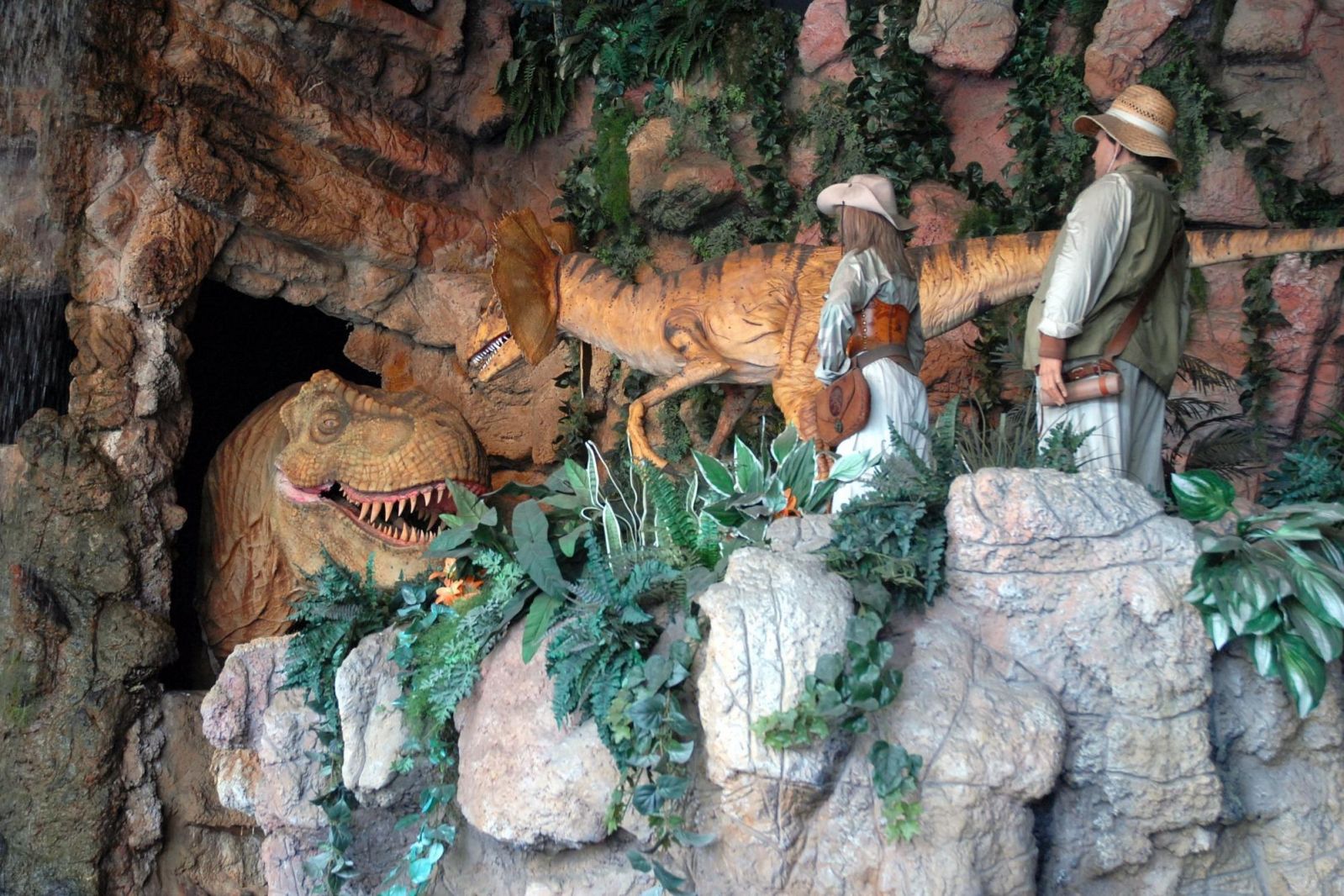 美國侏羅紀叢林乘船導覽Jurassic Jungle Boat Ride(Photo:tripadvisor.com)