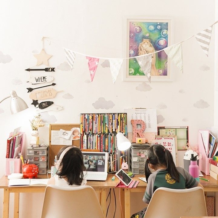 PLDT advertises their services by showcasing how they enable distance learning and work-from-home set-ups post-pandemic (Photo: pldthome/Instagram)