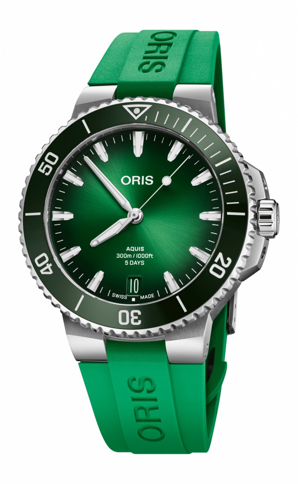 Oris Aquis系列綠色面盤Caliber 400機芯腕錶,亦有綠色橡膠錶帶供選擇搭配。(Photo: Oris)