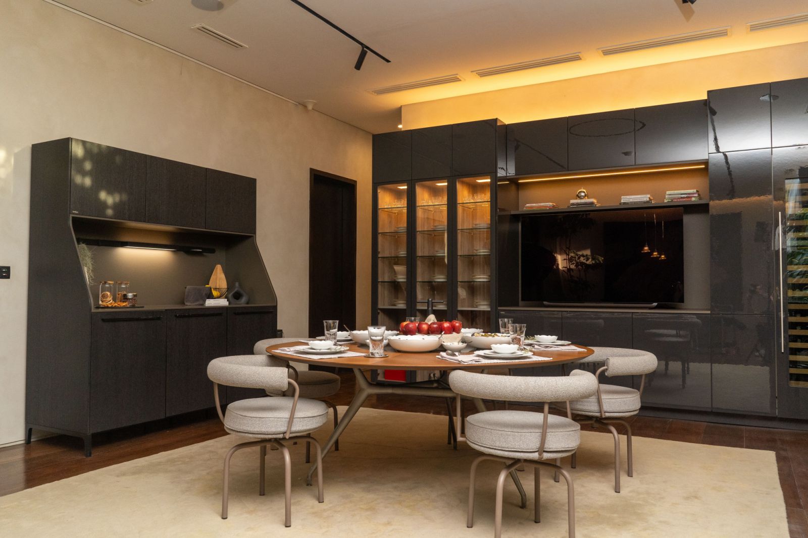 In Dada's dining area, the iconic SieMatic 29 (on the left) stands out. Meanwhile, the glass doors on her kitchen cabinets display her plate collection, which also houses their television and wine storage used for entertaining guests. (Photo: Courtesy of Focus Global Inc)