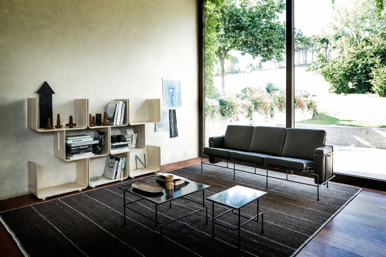 The Elysée shelving unit by Pierre Paulin (Photo: Magis)