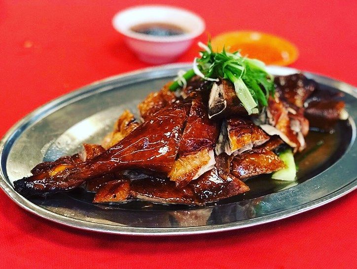 Order roast duck from Chan Kee Roast Duck to-go or have it inside Luck Kee Seafood Restaurant (Photo: Instagram / @shirleylikestocook)