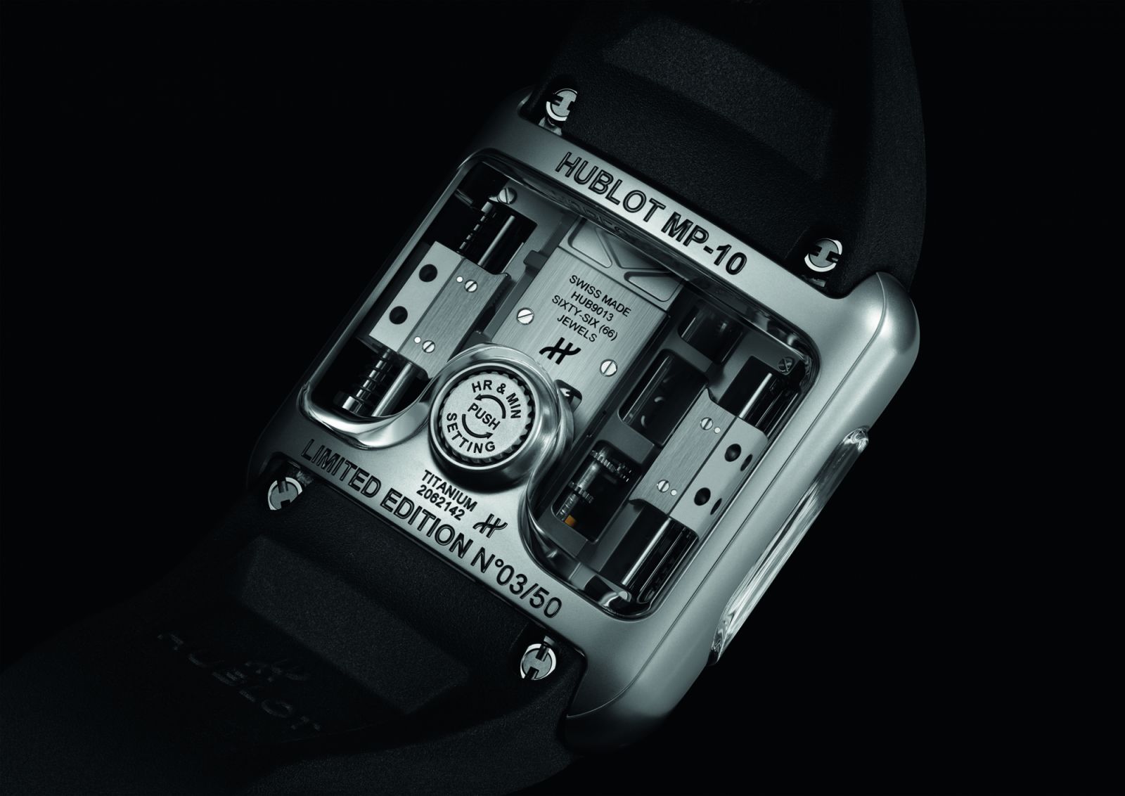 MP-10 Tourbillon Weight Energy System  เดินด้วยความถี่ 3 เฮิร์ต (21,600 ครั้งต่อชั่วโมง), สำรองพลังงาน 48 ชั่วโมง,