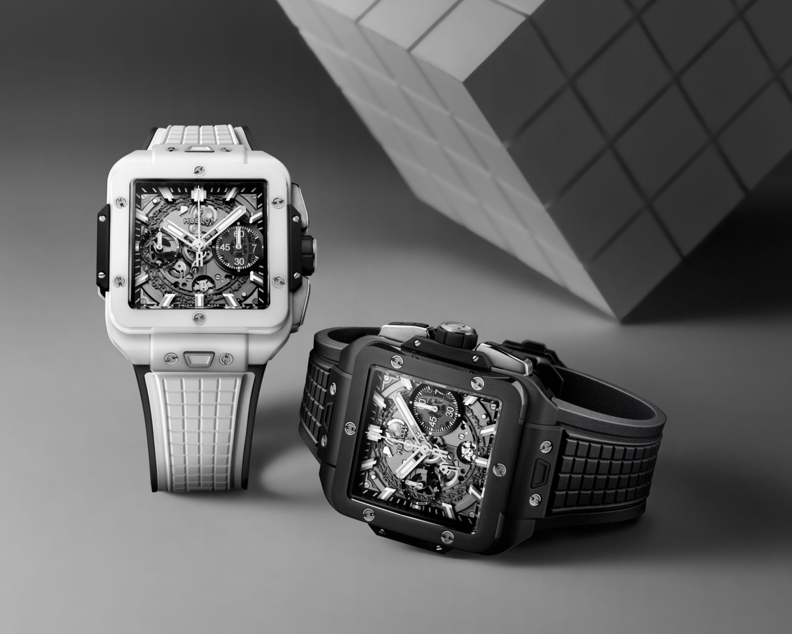 Square Bang Unico Black Magic & White Ceramic ตัวเรือนเซรามิกทรงสี่เหลี่ยมสีดำหรือสีขาวขนาด 41.0 มม. หนา 12.0 มม. กันน้ำได้ลึก  100 เมตร