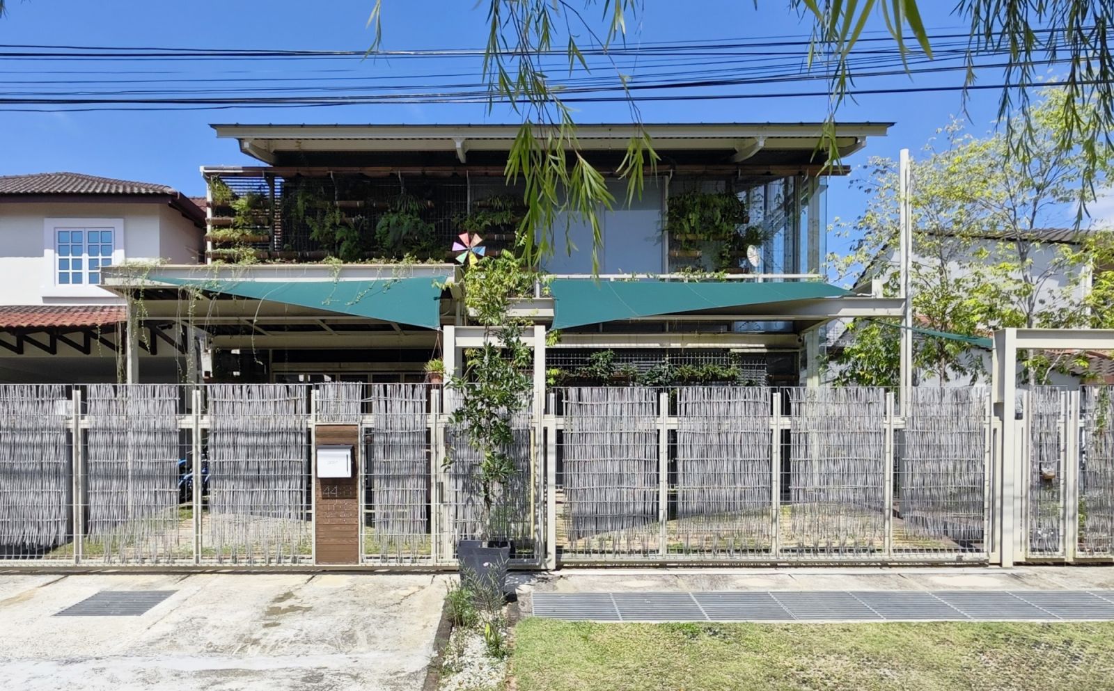 The unassuming façade of Permeability Housed (Photo: Tang Hsiao Seak and Steven Ngu)