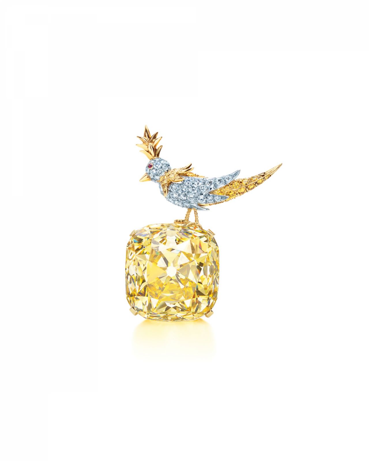 1995年Tiffany將傳奇黃鑽The Tiffany Diamond製作為石上鳥胸針設計。(Photo: Tiffany & Co.)