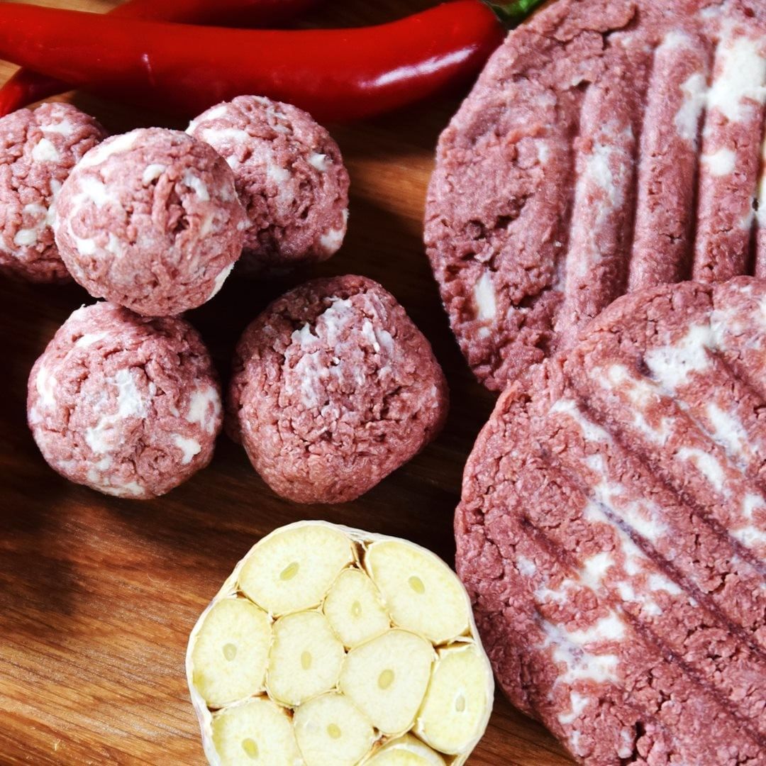 Mikoprotein dibuat untuk kelihatan seperti bebola daging dan kepingan burger (Foto: Instagram / mycorena_ab)