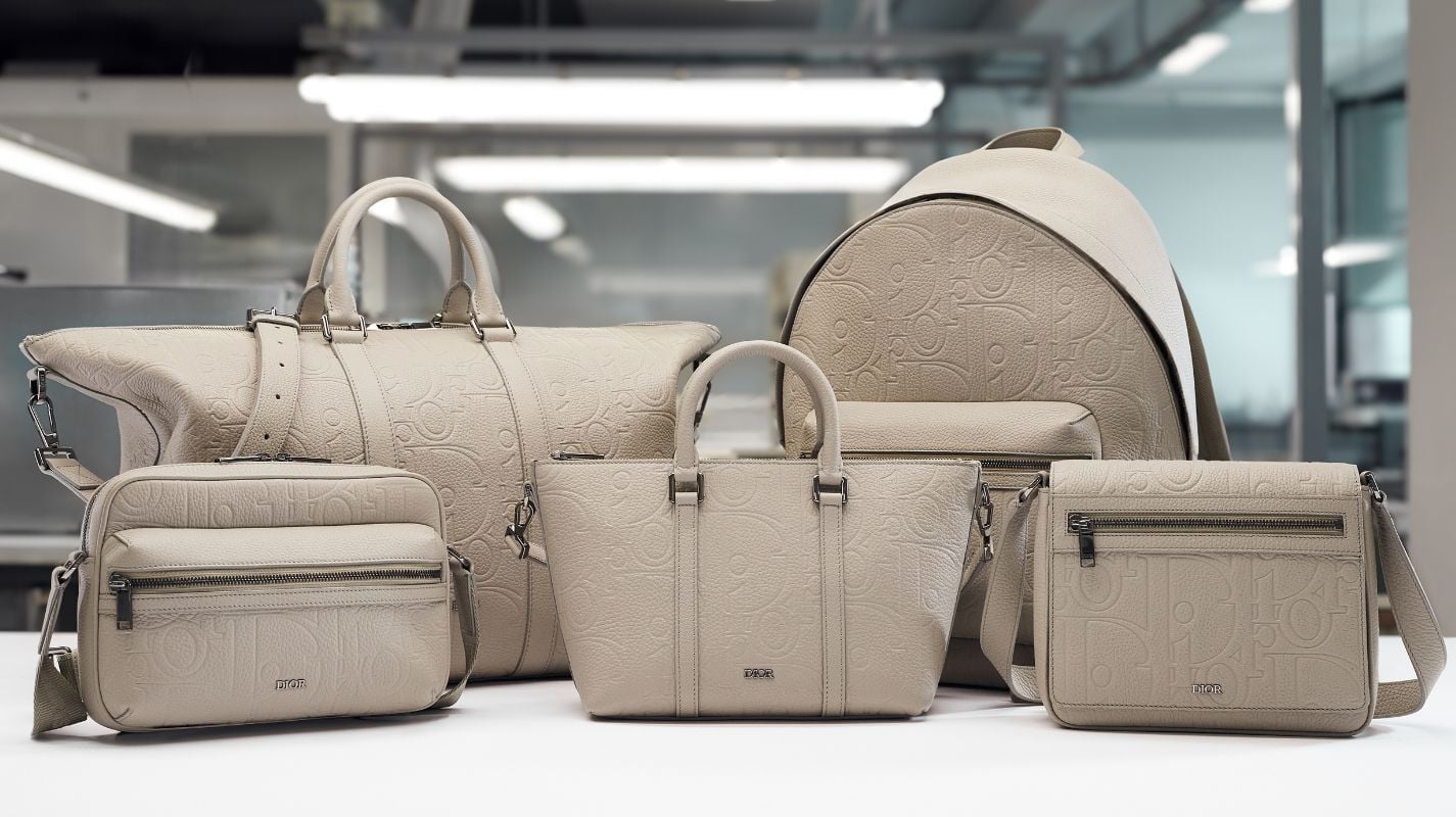 The Beige Dior Gravity leather used on a variety of models, proving its great adaptability (Photo: Dior)
