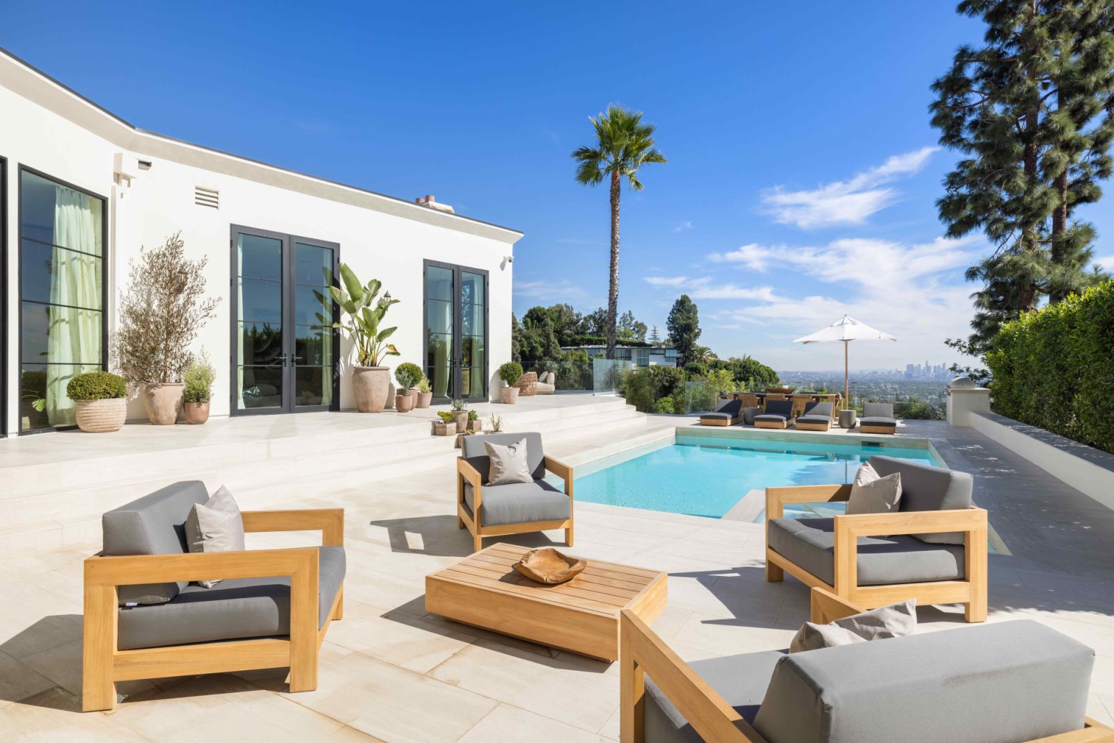 The spacious terrace with a swimming pool