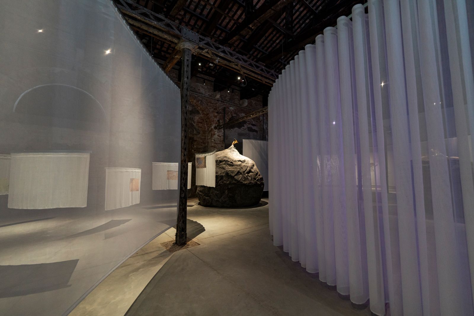 ‘Sa kabila ng tabing lamang sa panahong ito’ (‘Waiting just behind the curtain of this age’), exhibition of the Philippine Pavilion at the 60th International Art Exhibition - La Biennale di Venezia (Photo: Andrea D’Altoe / Courtesy of NCCA - PAVB)