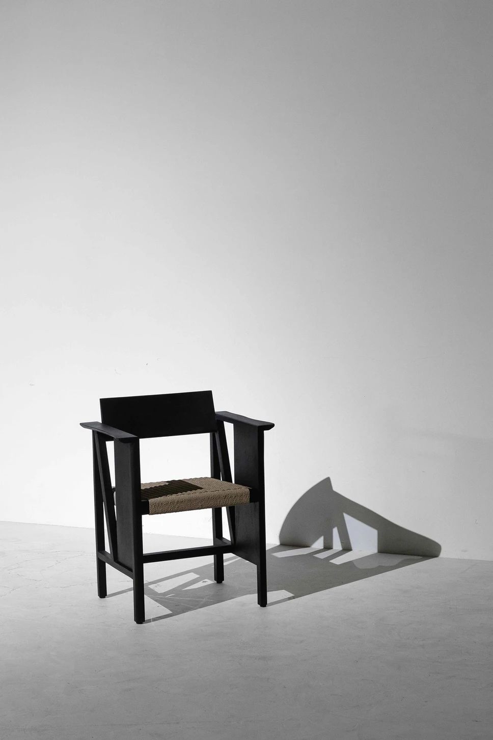 Phaka with woven seat from moonler