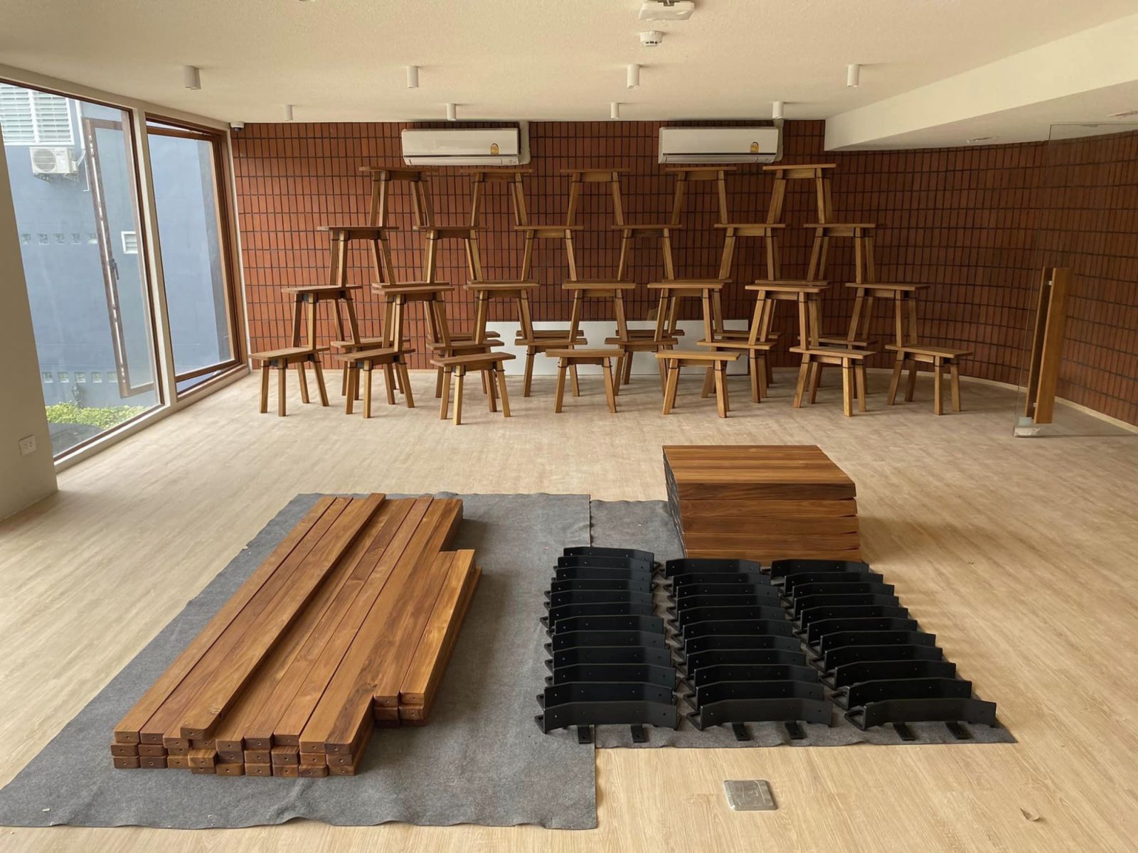 Koopree Teak, signature bench from Jird design gallery