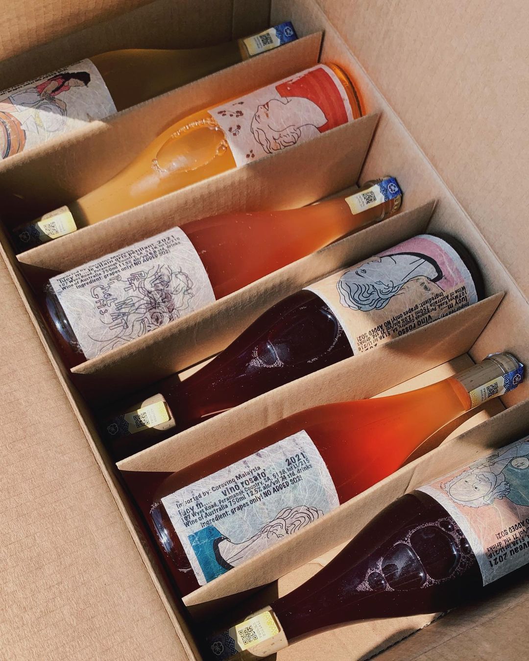 A collection of natural wine (Photo: Instagram / @stephwangg)