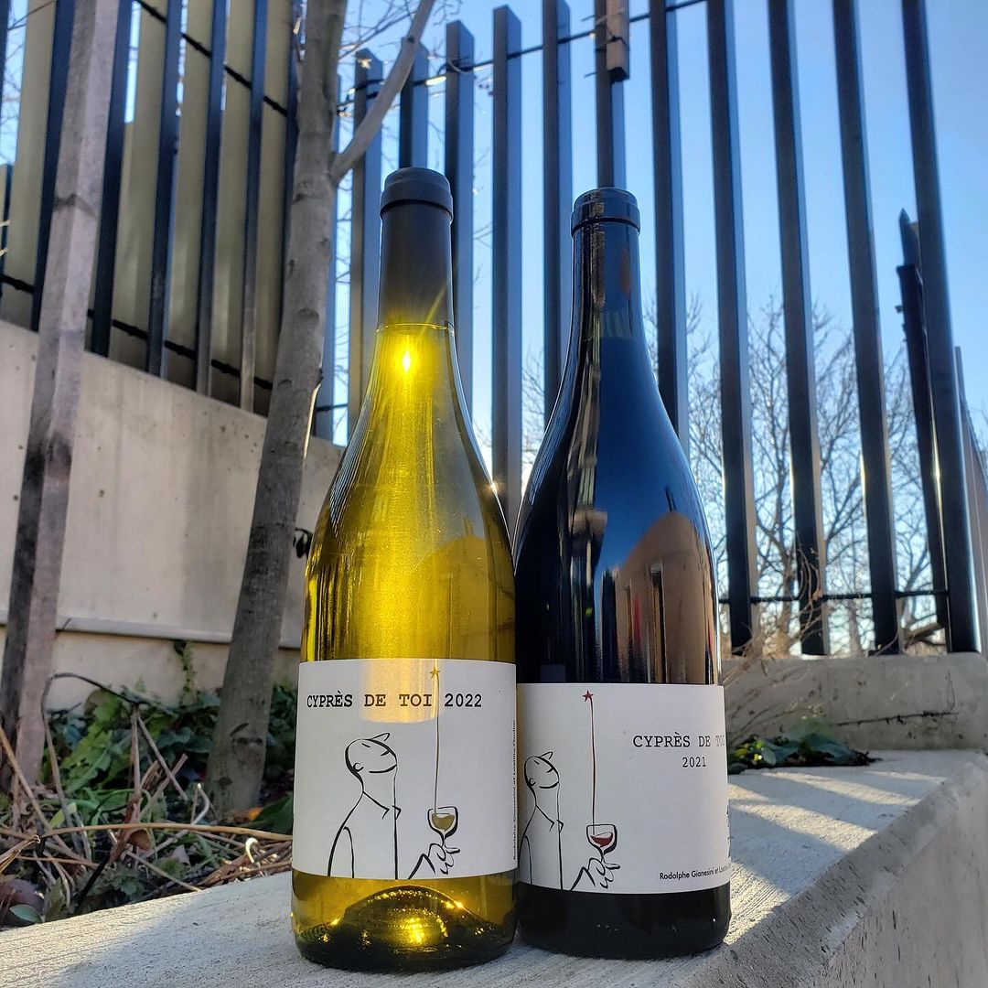 Two bottles of biodynamic wine (Photo: Instagram / @dandelionwineshop)