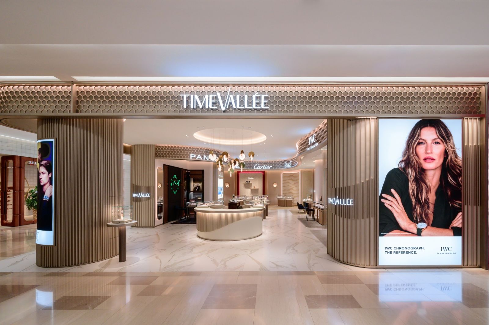 TimeVallée時光天地板橋大遠百門市在4月開幕,進駐了歷峰集團旗下的六大品牌。(Photo: TimeVallée)