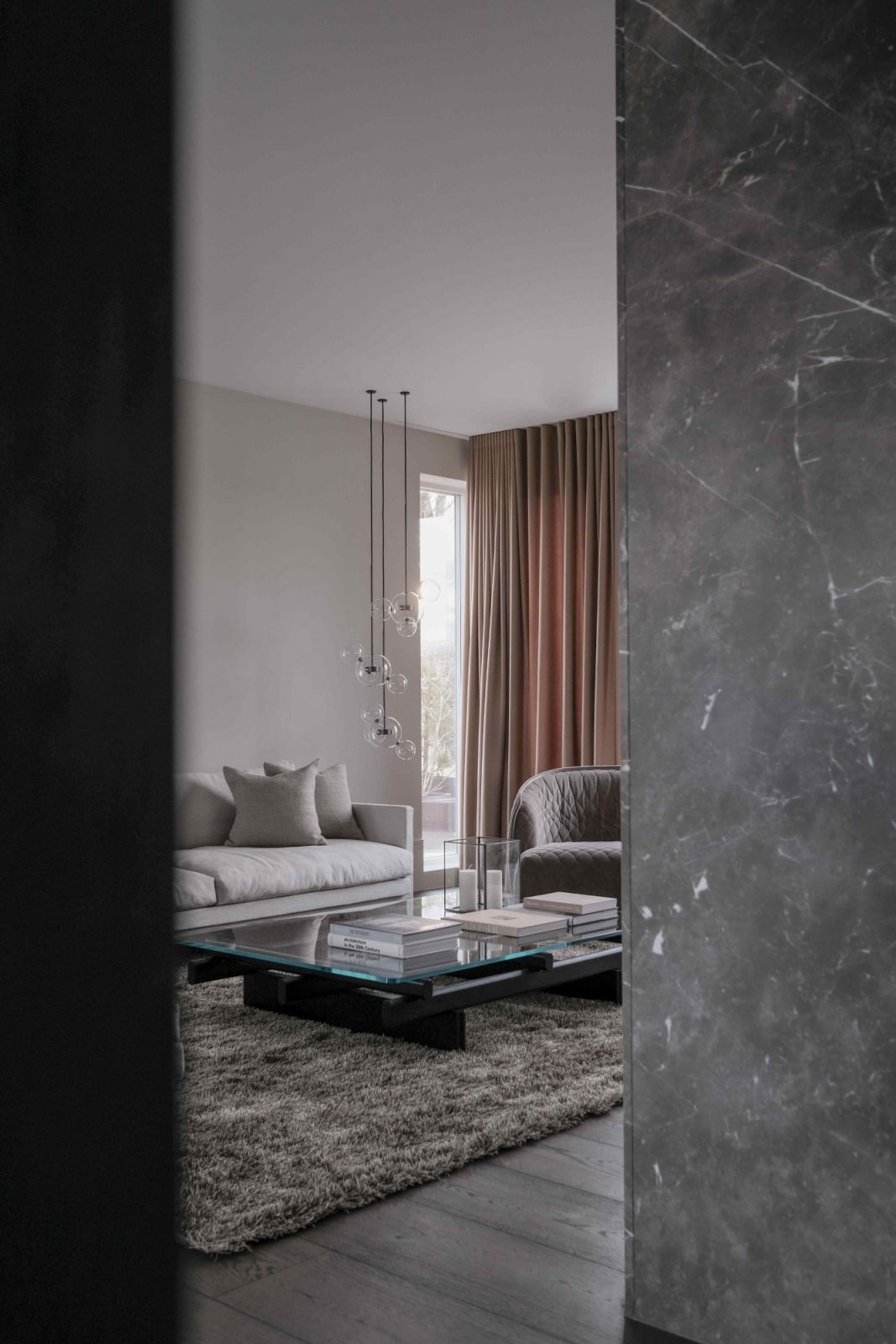Classical proportions but without becoming a classical interior