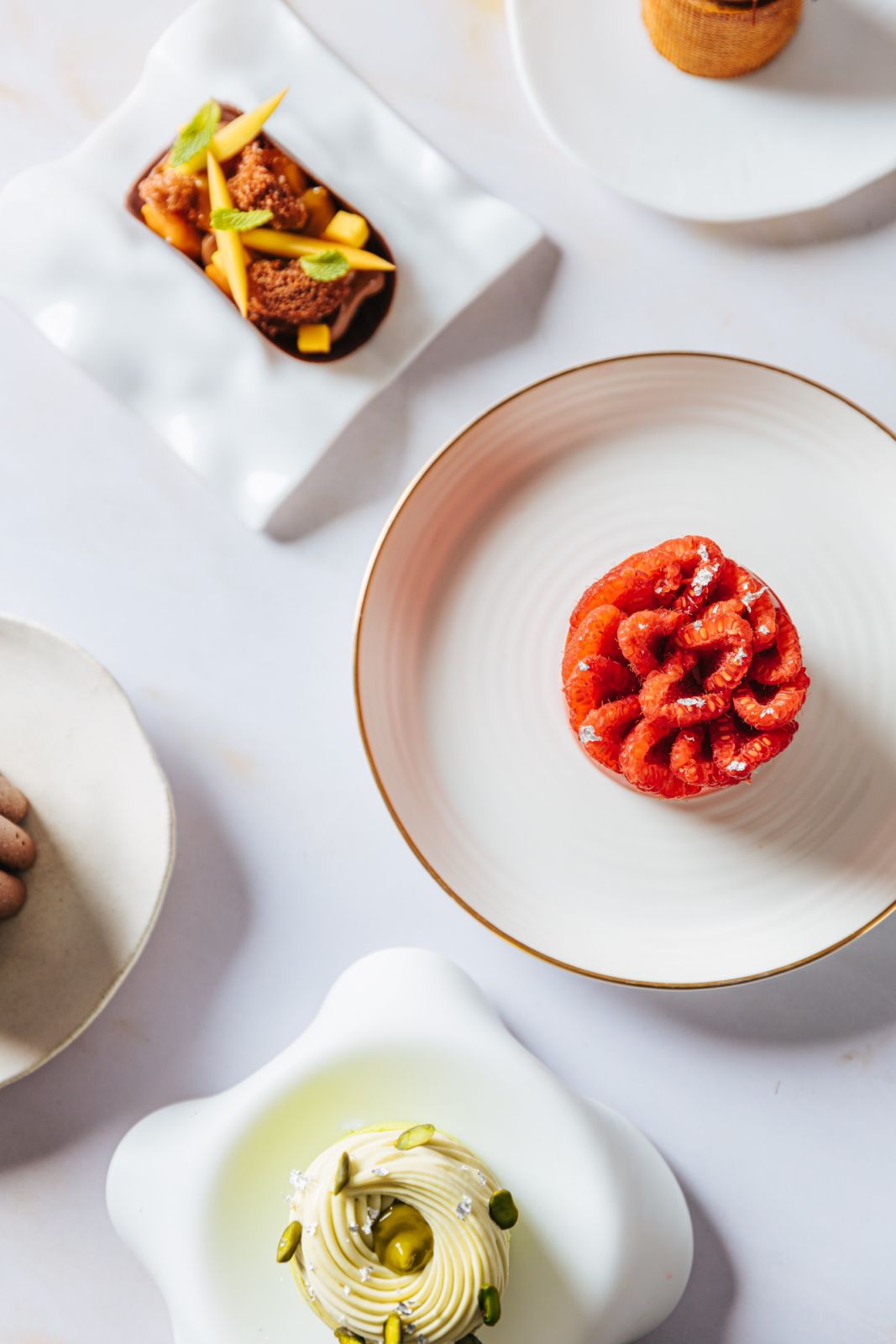 糕點名廚 Antonio Bachour 親手打造下午茶套餐 (Photo: Carlyle & Co.)