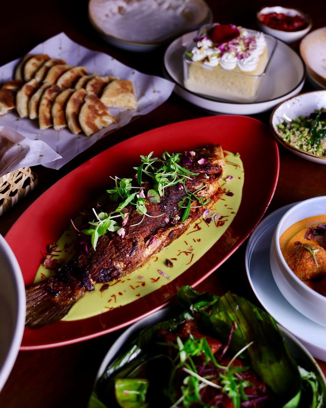 A feast of Kerala cuisine (Photo: Instagram / @kayrakeralacuisine)