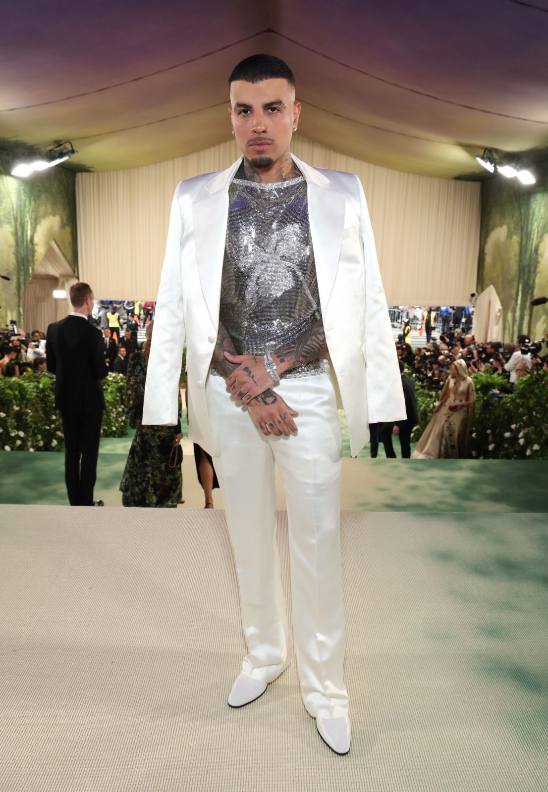 NEW YORK, NEW YORK - MAY 06: Rauw Alejandro attends The 2024 Met Gala Celebrating "Sleeping Beauties: Reawakening Fashion" at The Metropolitan Museum of Art on May 06, 2024 in New York City. (Photo by Kevin Mazur/MG24/Getty Images for The Met Museum/Vogue)