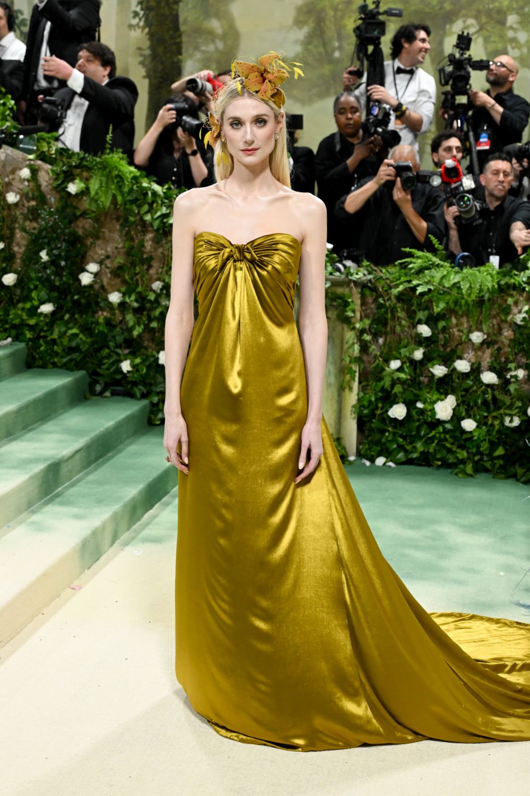 Elizabeth Debicki at the 2024 Met Gala: "Sleeping Beauties: Reawakening Fashion" held at The Metropolitan Museum of Art on May 6, 2024 in New York City. (Photo by Gilbert Flores/Variety via Getty Images)