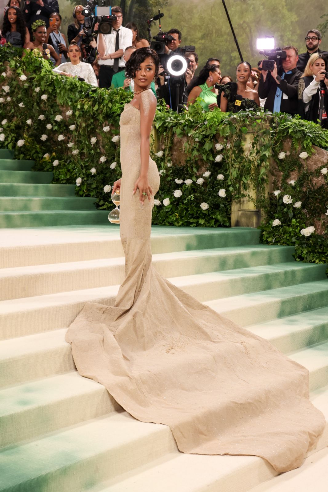 NEW YORK, NEW YORK - MAY 06: Tyla attends The 2024 Met Gala Celebrating "Sleeping Beauties: Reawakening Fashion" at The Metropolitan Museum of Art on May 06, 2024 in New York City. (Photo by John Shearer/WireImage)